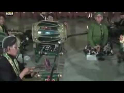 Javanese gamelan performance from the Puro Pakualaman, Yogyakarta, Java; excerpt of Gendhing Pengawe